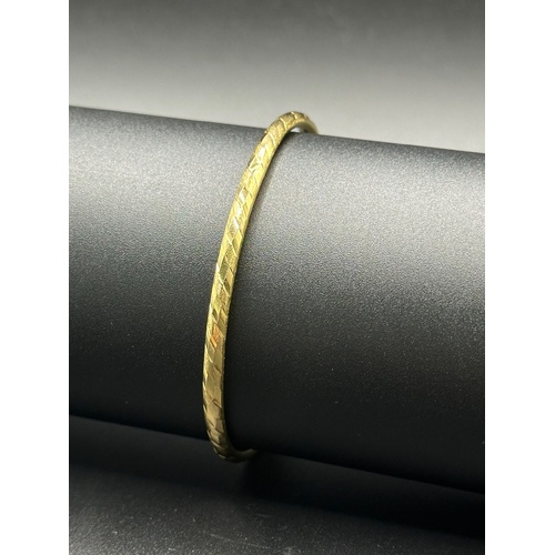Ladies 18ct Yellow Gold Round Bangle