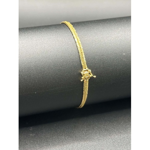Unisex 18ct Yellow Gold Tight Curb Link Bracelet
