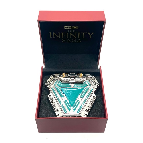 Marvel Iron Man Arc Reactor Glow Magnetic Pin COA Boxed Infinity War