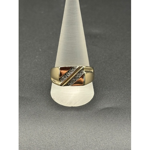 Mens 9ct Yellow Gold Diamond Signet Ring