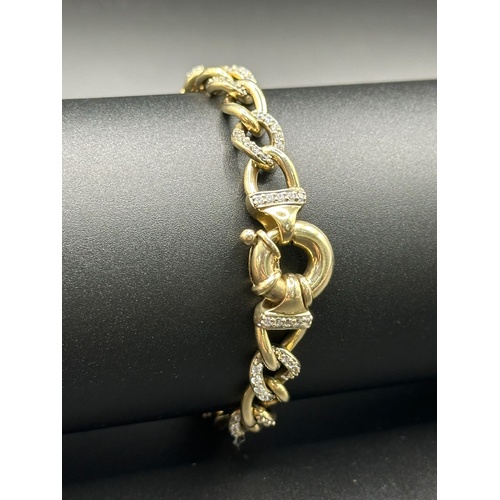 Ladies 9ct Yellow Gold Pavé Link Bracelet
