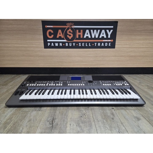 Yamaha PSR-S670 61 Key Arranger Workstation Keyboard 416 Voices 230 Styles