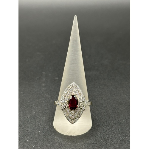 Ladies 18ct Yellow Gold Ruby & Diamond Ring