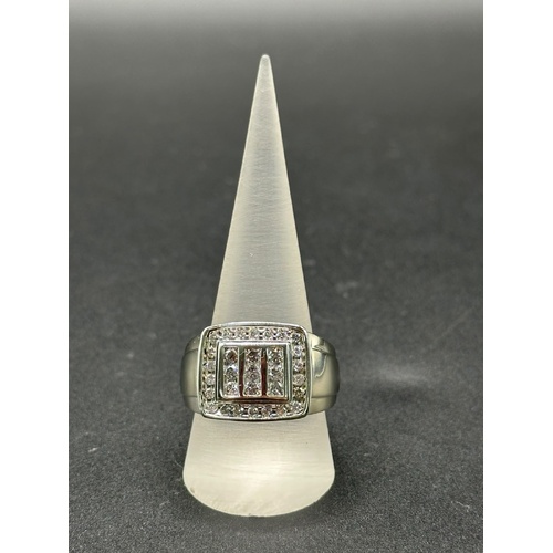 Mens 10ct White Gold Diamond Ring
