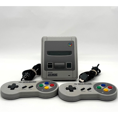 Nintendo SNES Classic Mini Console CLV-301 21 Games with 2 Controllers