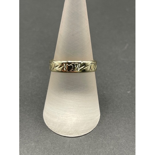Unisex 9ct Yellow Gold Heart Print Band Ring