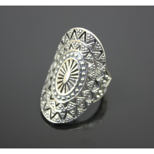 Art Nouveau Oval Ajoure Antiqued Sterling Silver Ring 7.3 Grams [Size: 7/54]